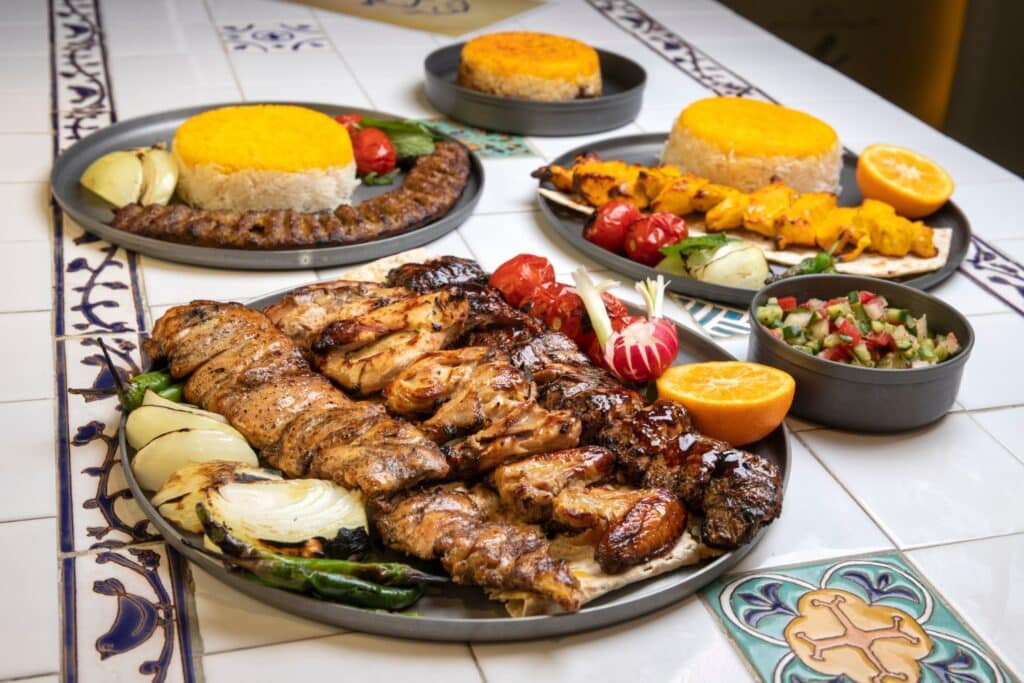 المأكولات الفارسية في مطاعم ديزين