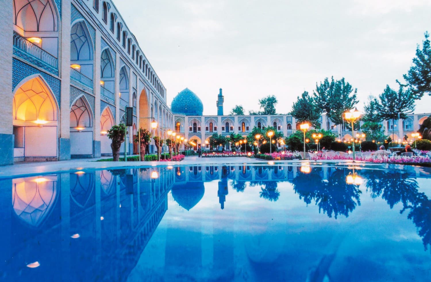 أفضل الفنادق في مدينة أصفهان (فندق عباسي) أفضل الفنادق في مدينة أصفهان (فندق عباسي)