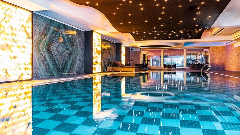 وسائل الراحة والخدمات في فندق اسبيناس بالاس وسائل الراحة والخدمات في فندق اسبيناس بالاس