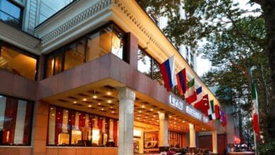 فندق إسبيناس الدولي: إقامتك المميزة في قلب المدينة فندق اسبيناس، طهران، إيران