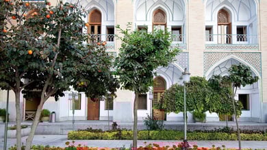 Top Traditional Hotels In Isfahan: Your Ultimate Guide 13 Hotel Abbasi, Persischer Garten In Isfahan, Iran