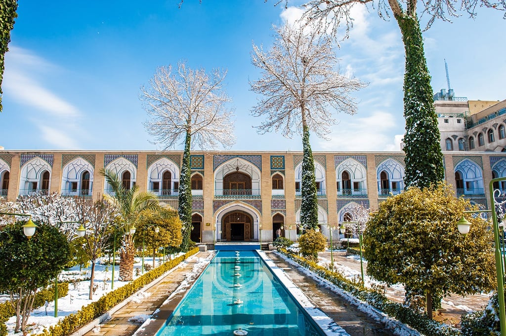 **Abbasi Hotel In Isfahan**, Originally A Safavid-Era Caravansary, Offers Luxury And Timeless Architecture, Making It One Of The Finest **Luxury Hotels In Isfahan**. It Provides Easy Access To The City’s Key Attractions, Ensuring A Memorable Stay Filled With Elegance And Comfort.