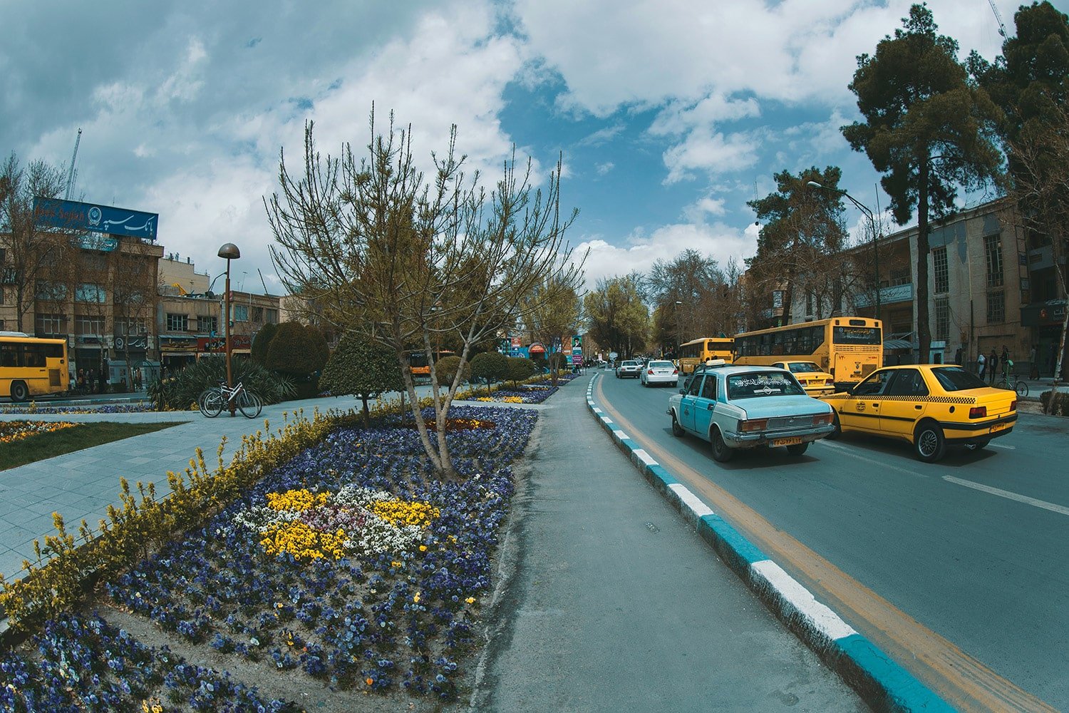 Isfahan Travel Guide: Must-See Sights And Attractions 28 Taxi