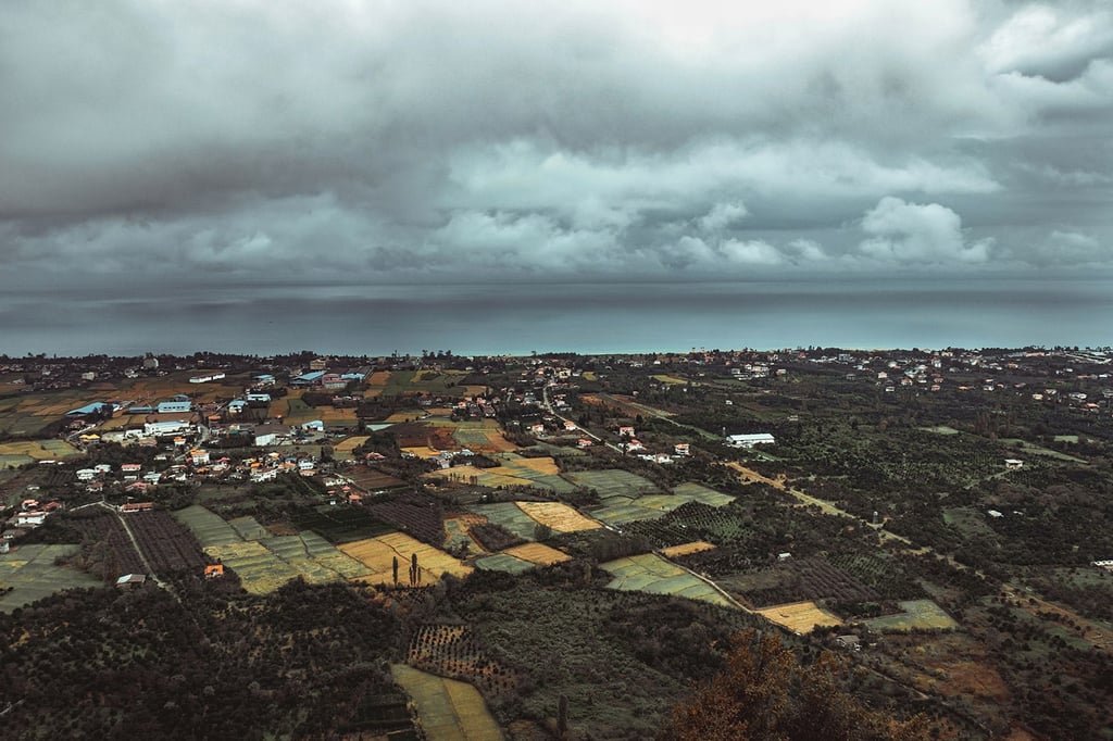 Namak Abrud, Caspian Sea