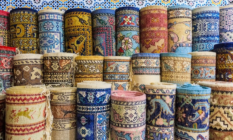 Iranian Carpet: Exploring Handwoven Masterpieces 1 Persian Carpet