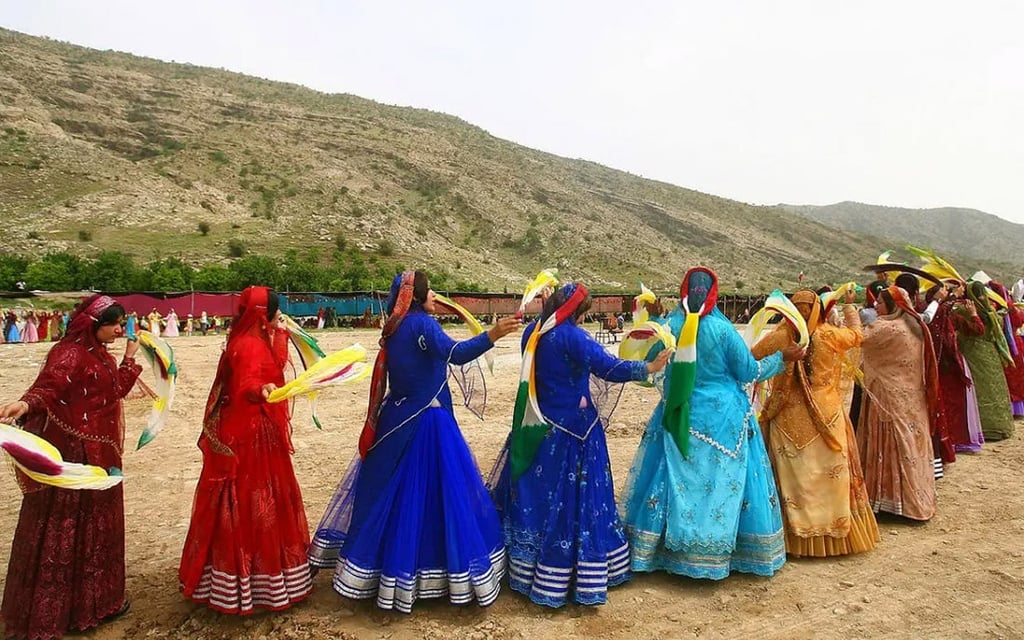 Lori Dance, Iran