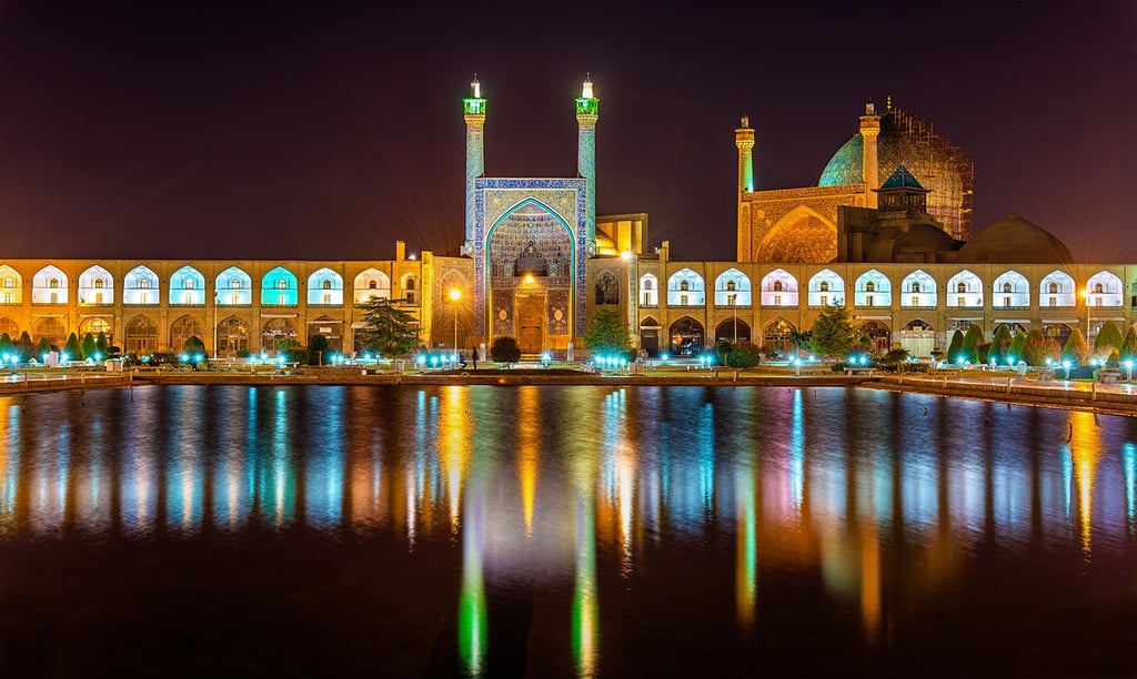 Naqsh-E Jahan Square, Isfahan
