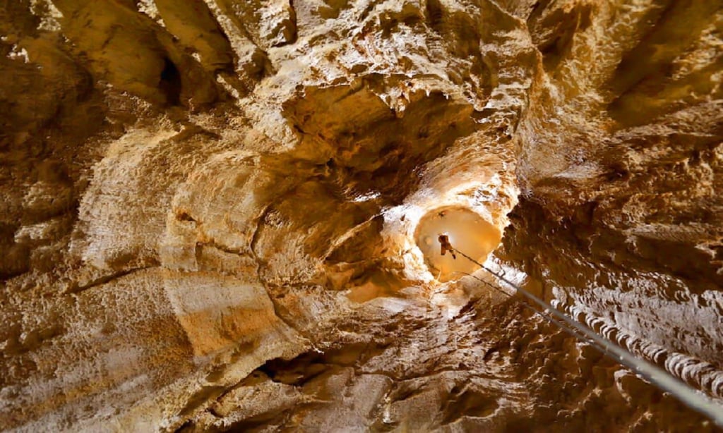 Paraw Cave In Kermanshah: Iran'S Deepest Cave Descent 1 Parav Cave Kermanshah Iran By Safarmarket