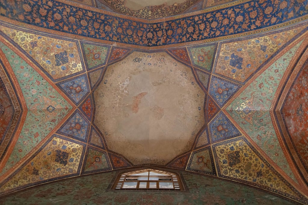 Patterns And Colors In Isfahans Architecture By Mostafa Meraji Patterns And Colors In Isfahan's Architecture