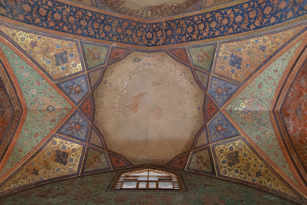 Patterns And Colors In Isfahan's Architecture