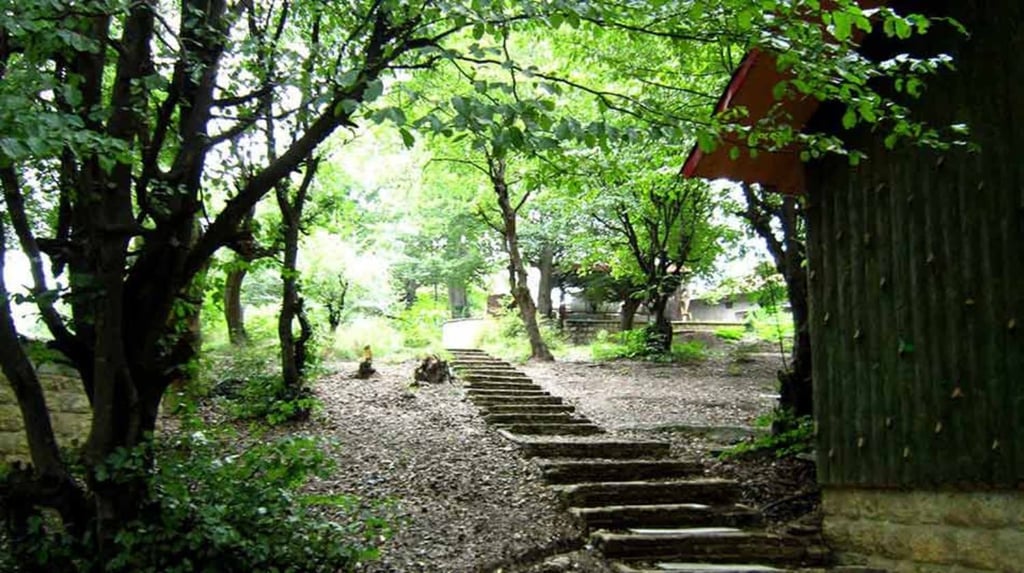 Sorkheh Hesar National Park