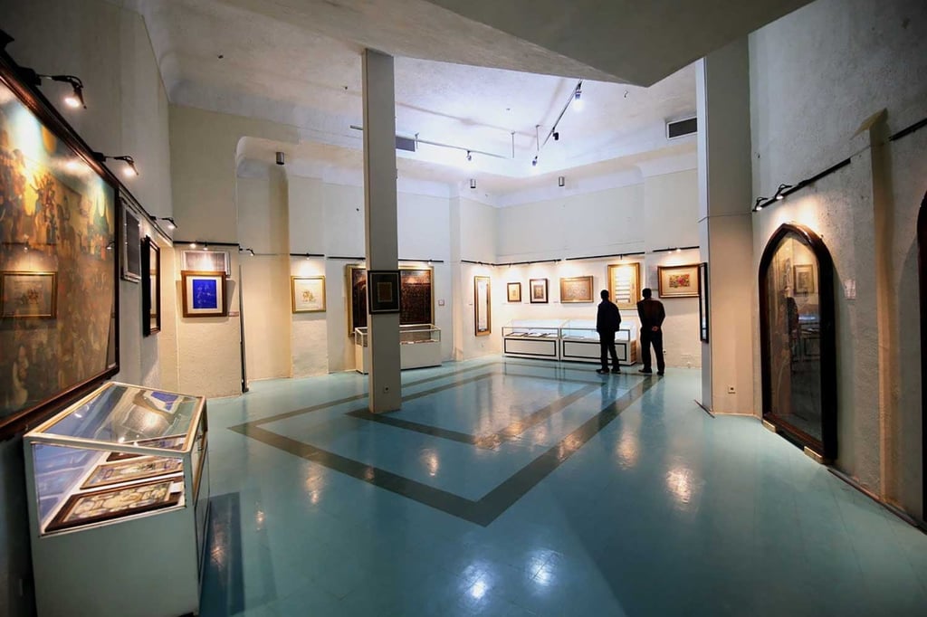 The Holy Shrine Museum By Voyage En Iran The Holy Shrine Museum In Qom