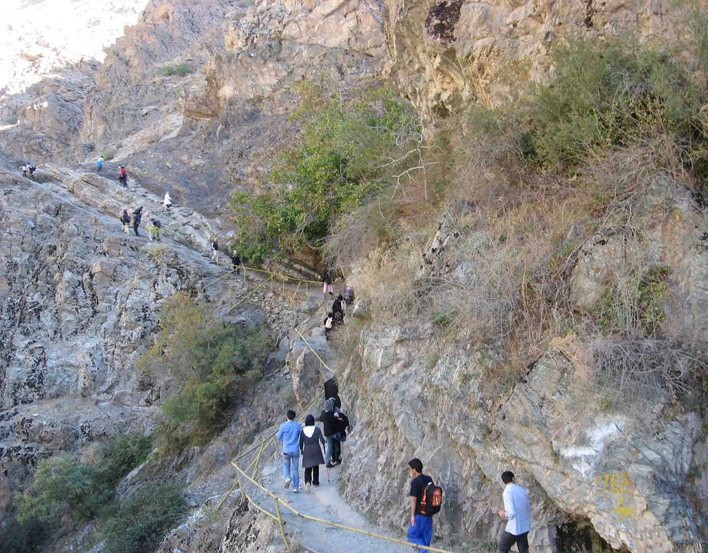 Darake Darakeh Hiking Train