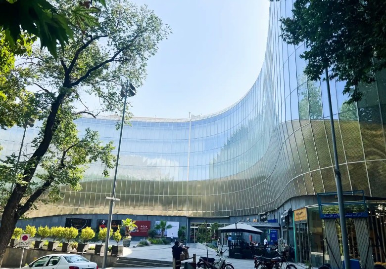 Arg-e Tajrish Shopping Center, Tehran