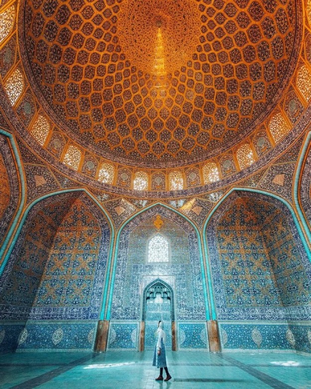 Beauty of Sheikh Lotfollah Mosque Tile Work