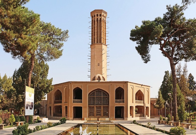 Dowlatabad Garden's Building