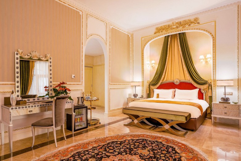 Rooms At Espinas Palace Hotel