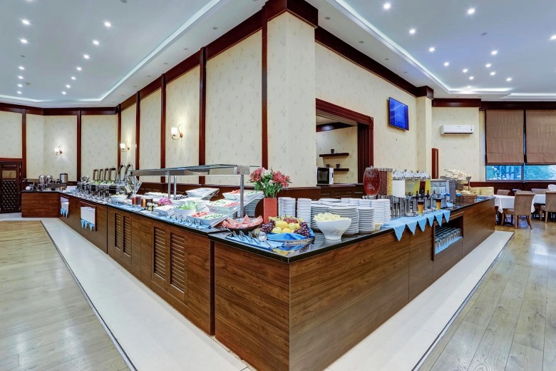 Breakfast Buffet At Shaygan Hotel Kish