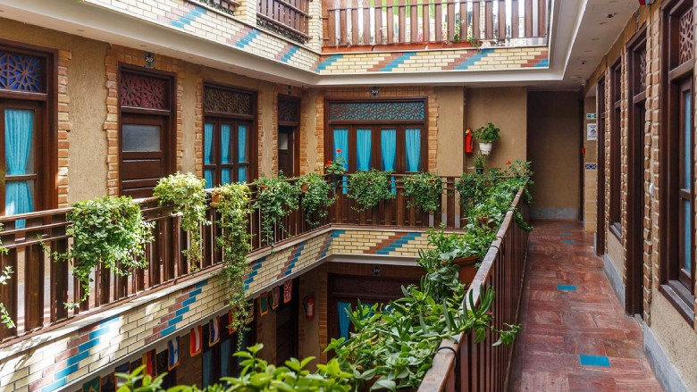 Discover Traditional Hotels In Isfahan For An Authentic Experience 8 Saraye Ordibehesht Hotel Isfahan