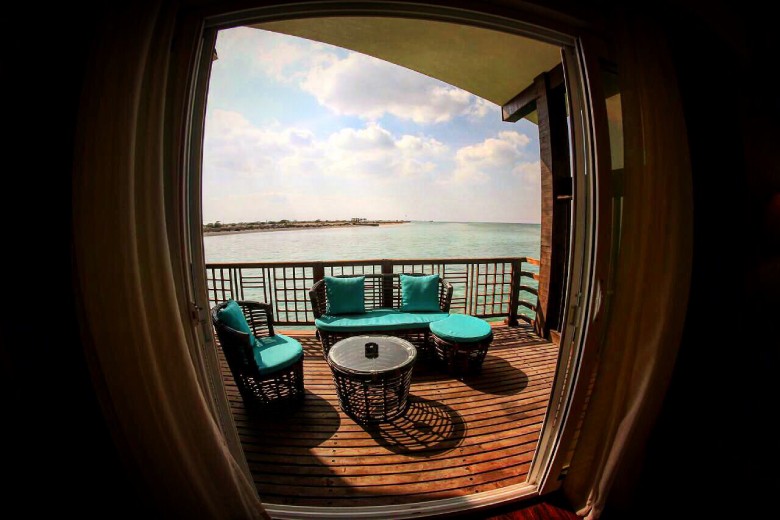 Ride The Waves: Floating Toranj Hotel In Kish Review 3 Toranj Hotel Rooms View