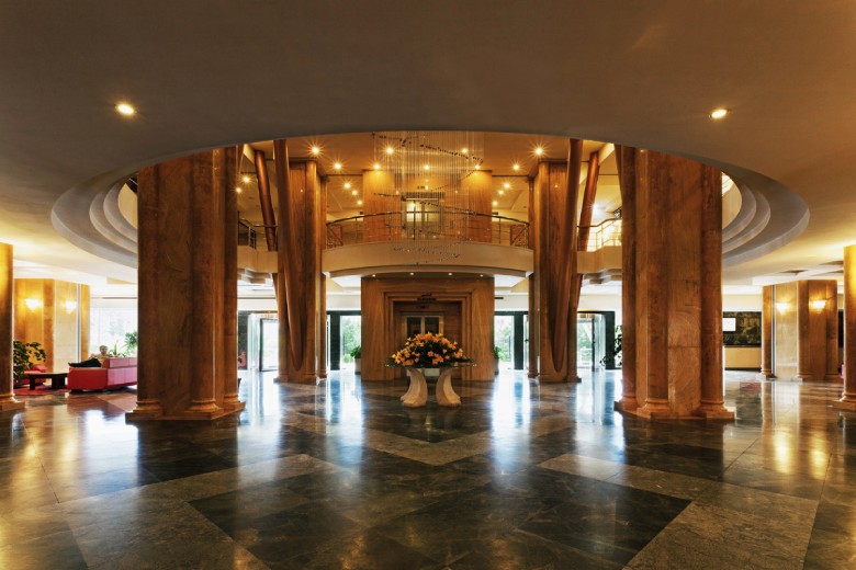 Chamran Grand Hotel, Lobby