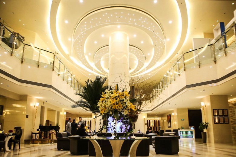 Parsian Azadi Hotel, Lobby