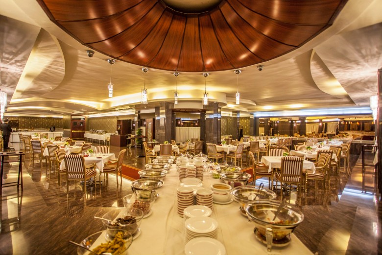 Restaurants and Coffee Shops of Howeyzeh Hotel Tehran