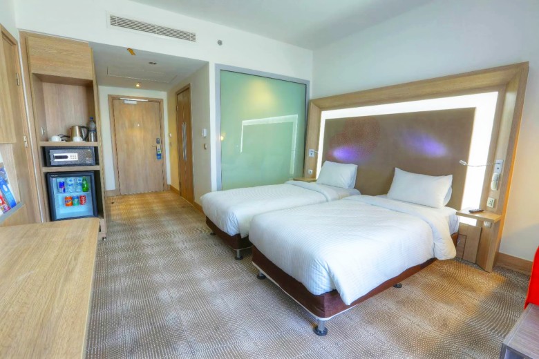 Rexan Hotel Tehran: The Ultimate 5-Star Airport Stay 3 Twin Standard Rooms In Rexan Hotel