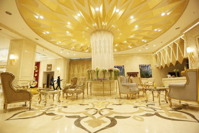 Almas 2 Hotel, Lobby