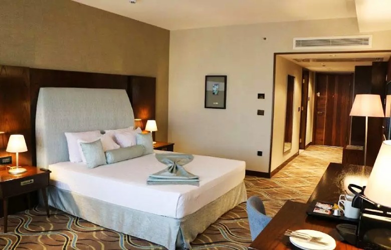 Double Rooms Of Ghasr Al-Ziafeh Hotel