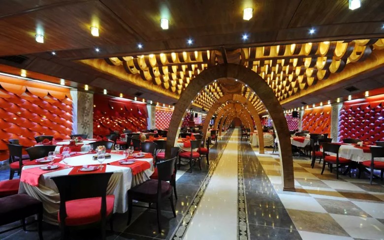 Ferdowsi Hotel Of Tehran, Restaurant