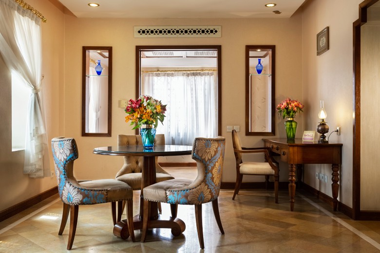 Parsian Safaiyeh Hotel: A Glam Mix Of Modernity And Tradition In Yazd 6 Interior Design Of Parsian Safaiyeh Hotel