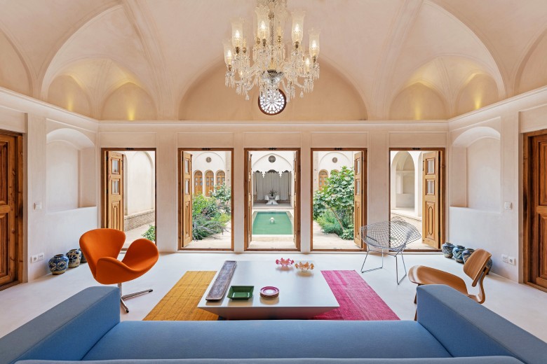 Manouchehri House: Where Tradition Meets Luxury 3 Interior Of Manouchehri House In Kashan