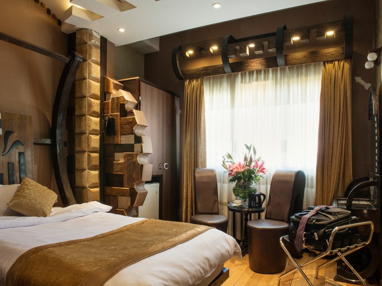 Ferdowsi Grand Hotel Tehran: A Blend Of Modernity And Tradition 6 Rooms Of The Ferdowsi Grand Hotel In Tehran