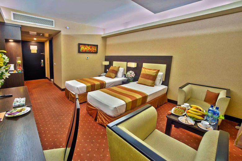 Twin Rooms Of Parsian Evin Hotel