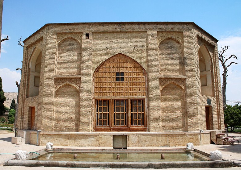 Architecture Of Jahan Nama Garden