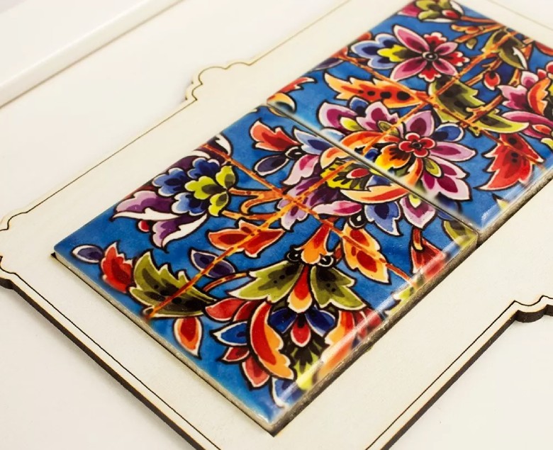 The Ultimate Guide For Shopping In Iran: Souvenirs And Markets 6 Hand-Painted Ceramics