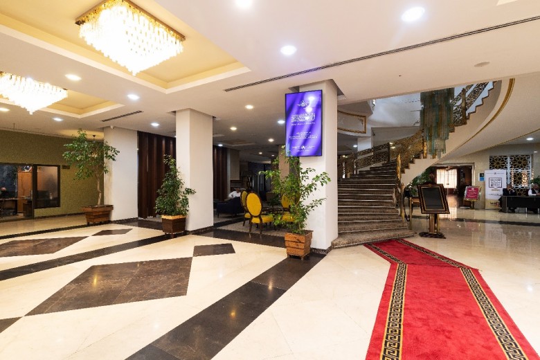 Parsian Enghelab Hotel, Lobby