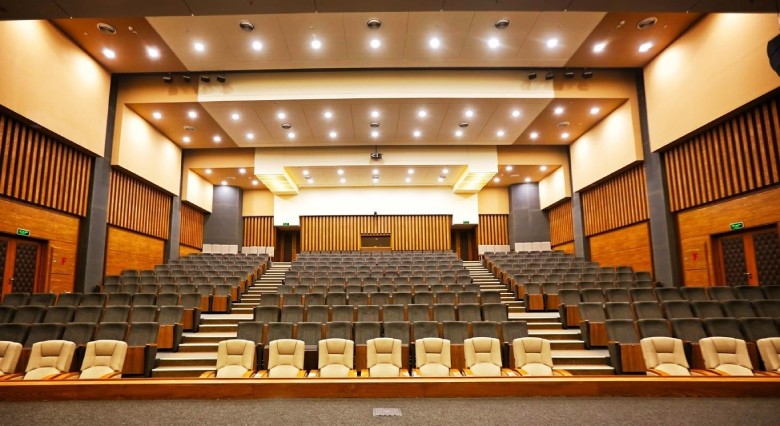 Novin Plus Hotel: Luxury Accommodation In Mashhad 3 Presentation Rooms Of Novin Plus Hotel, Mashhad