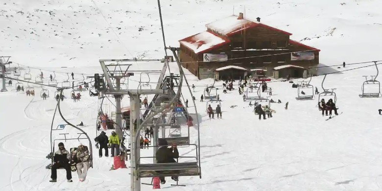 Best Ski Hotels Near Tehran: Stay &Amp; Play 1 Best Ski Hotels Near Tehran (Tochal Hotel)