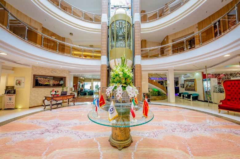 Isfahan Safir Hotel, Lobby