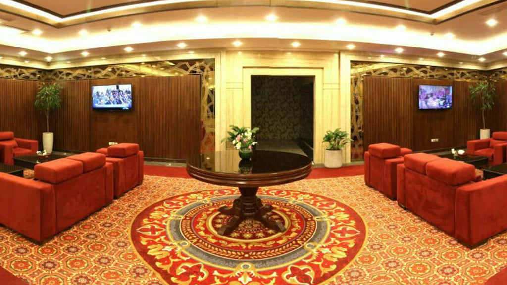 Parsis Hotel In Mashhad