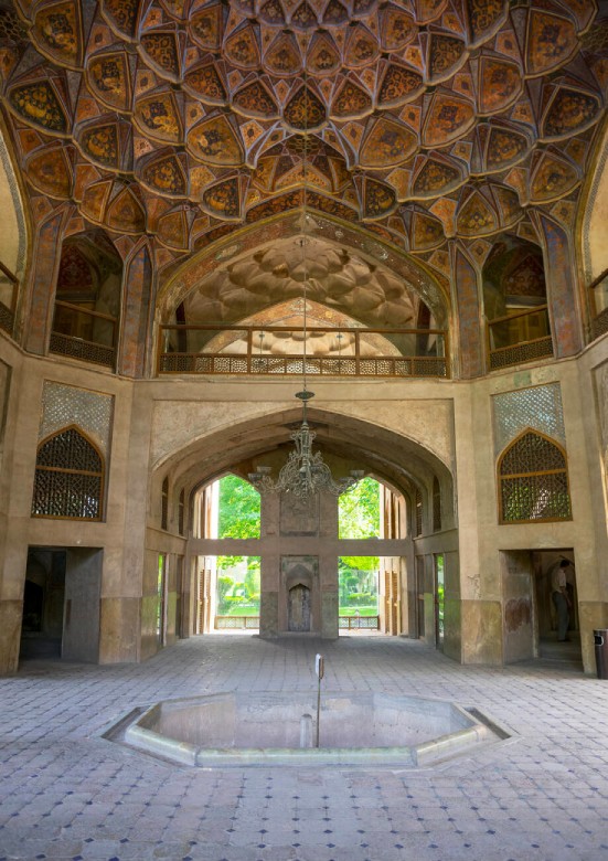 Visiting Hasht Behesht Palace In Isfahan