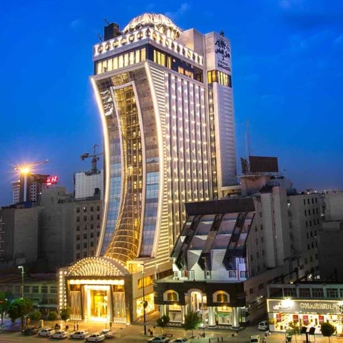 Almas 2 Hotel - Rooftop Dining With Shrine Views