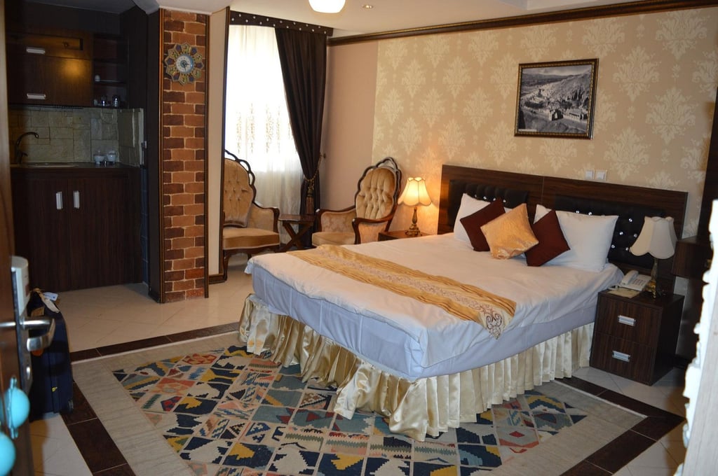 Karim Khan Hotel Shiraz: Where History Meets Comfort 5 Karimkhan Hotel Shiraz