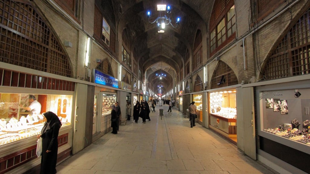 Isfahan Music Museum Guide: What To See And Experience 12 Art Bazaar (Bazaar E Honar)