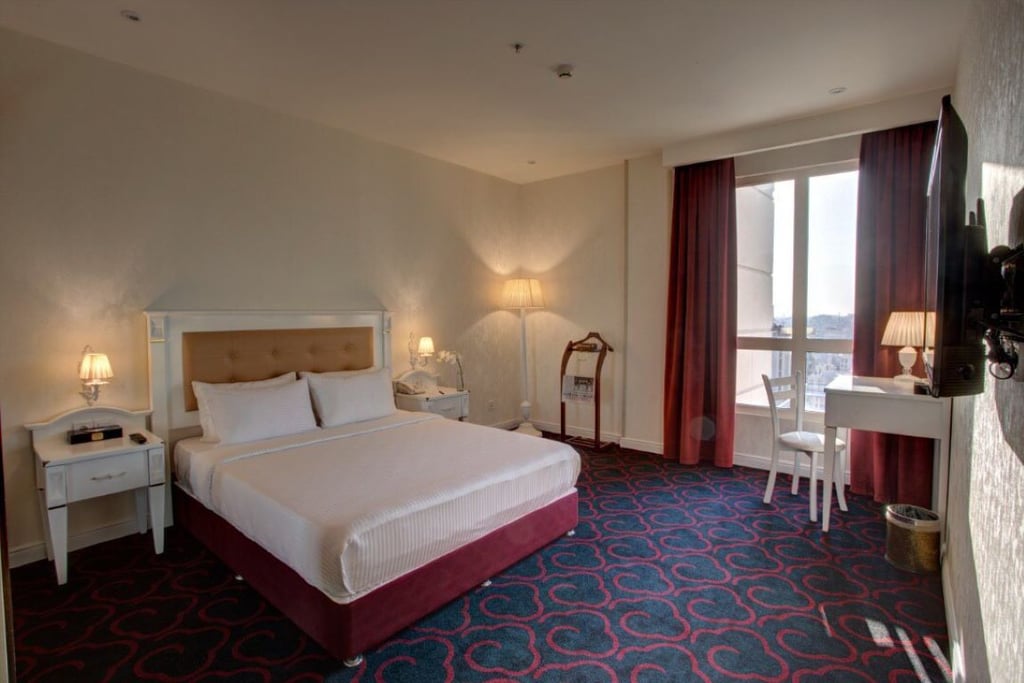 Persian Plaza Hotel Tehran: Five-Star Luxury Experience 8 Book Persian Plaza Hotel Tehran – Top Five-Star Experience