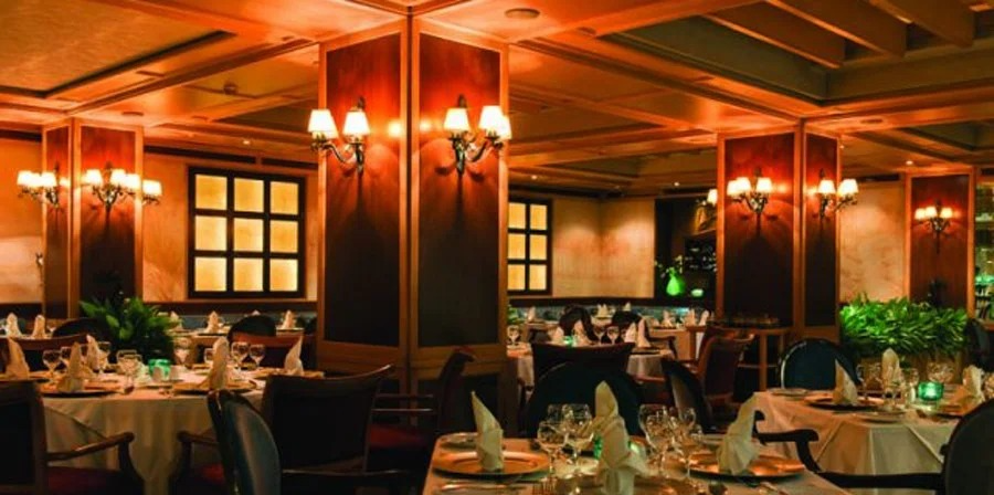 Elegant Dining At Ramtin Hotel Plaza