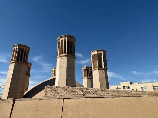 Entrance And Dome Of Shesh Badgir Ab Anbar