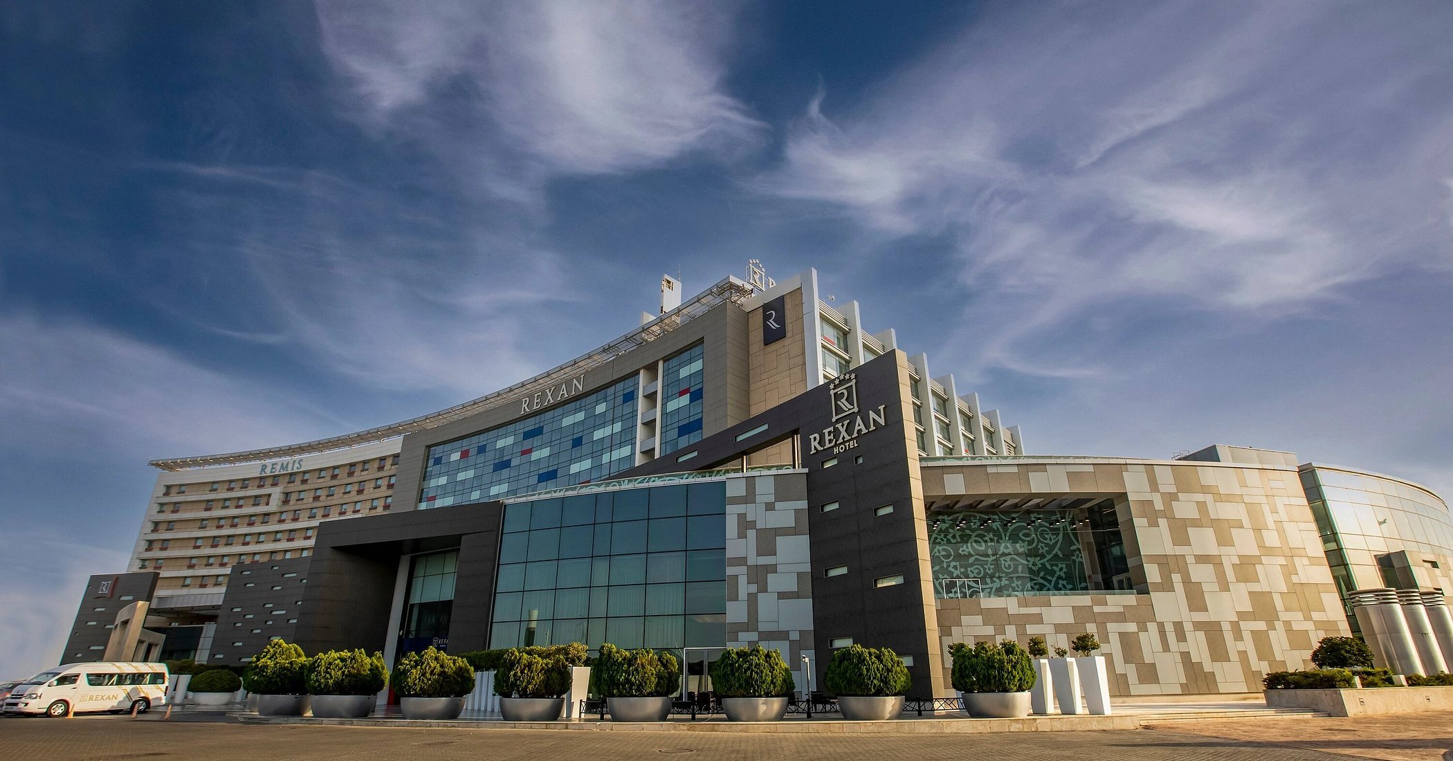 Located Near Imam Khomeini International Airport, Rexan Hotel Offers Stylish Rooms, Gourmet Dining, And Modern Amenities, Perfect For Both Business And Leisure Travelers.